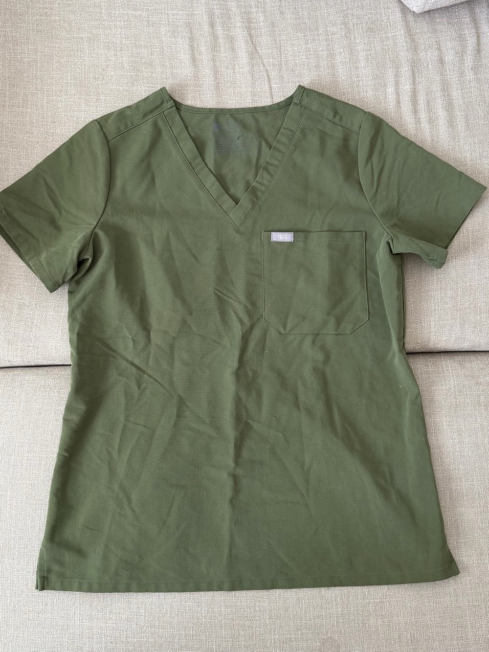 Figs Womens Green Scrub Top And Joggers Set - Picture 2 of 11